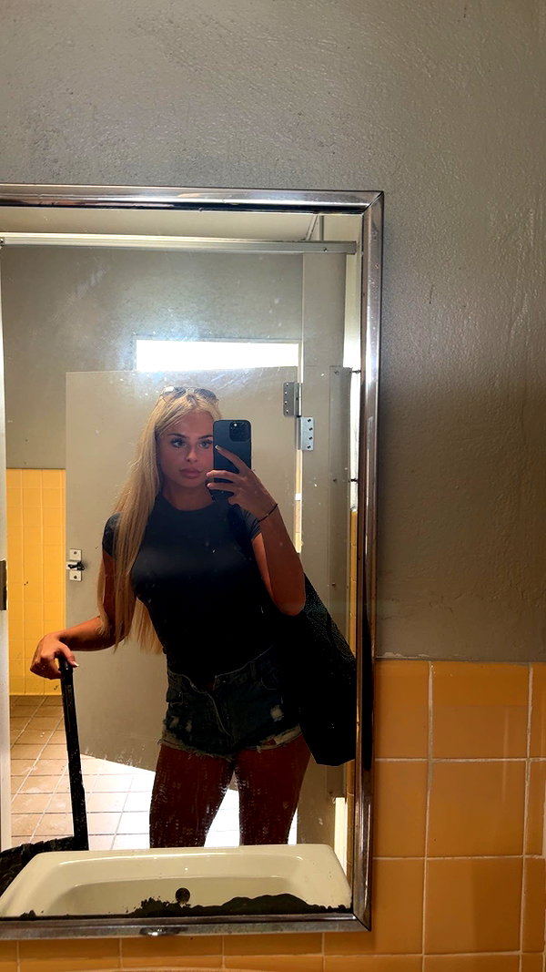 maddietaggx snapchat image archive image