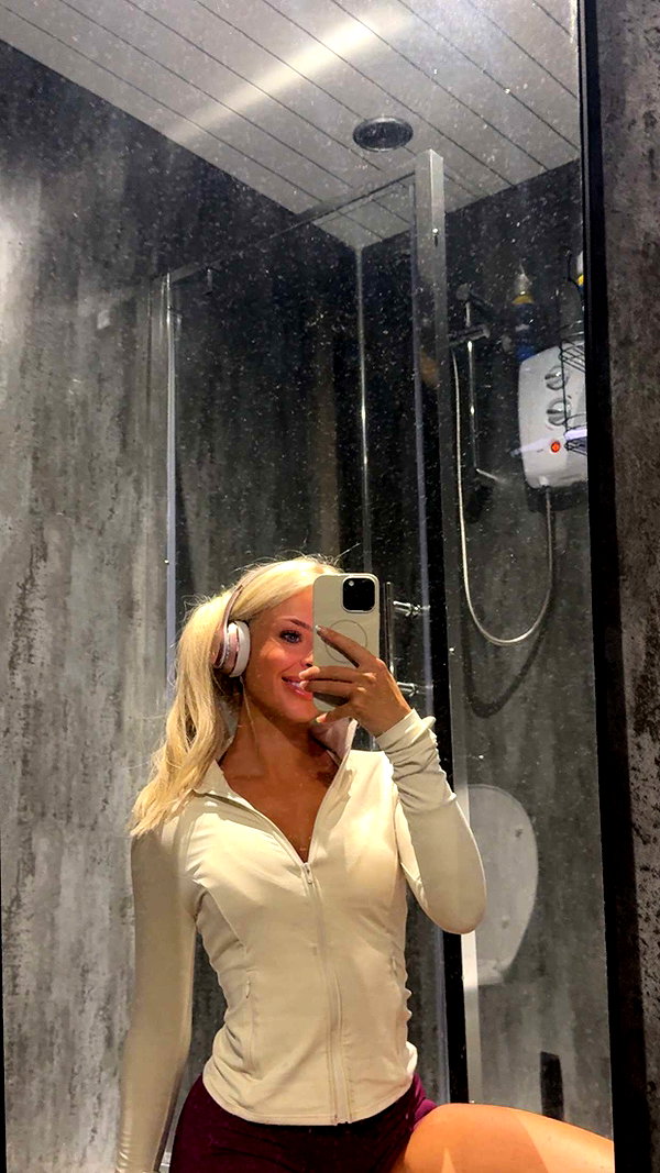 maddietaggx snapchat image archive image
