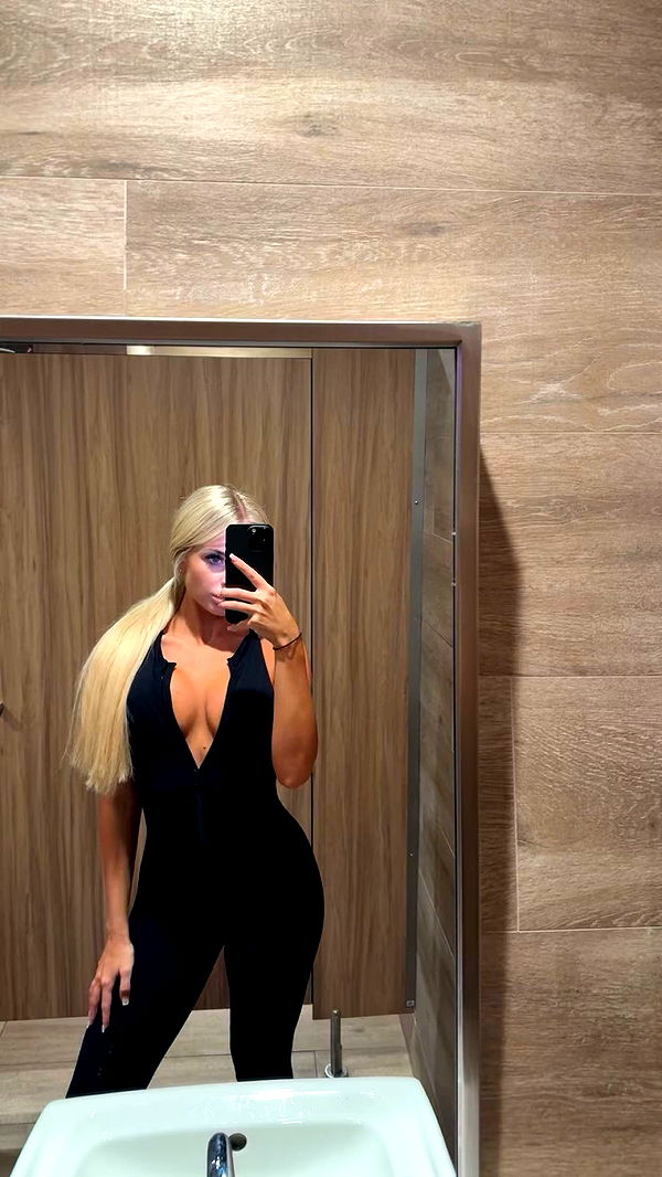 maddietaggx image ~ Altpins