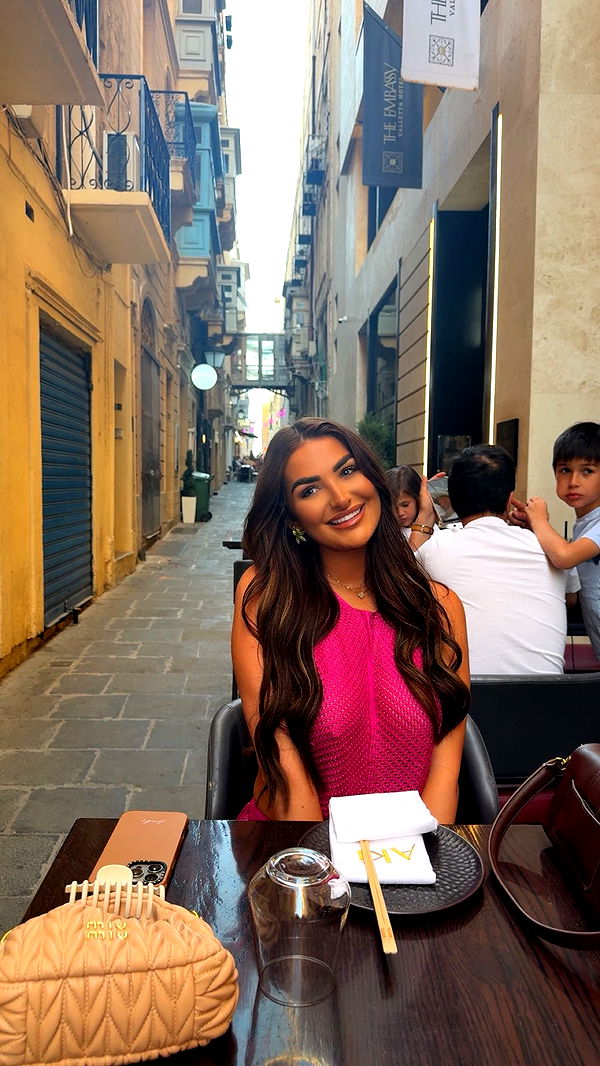 maddietaggx image ~ Altpins