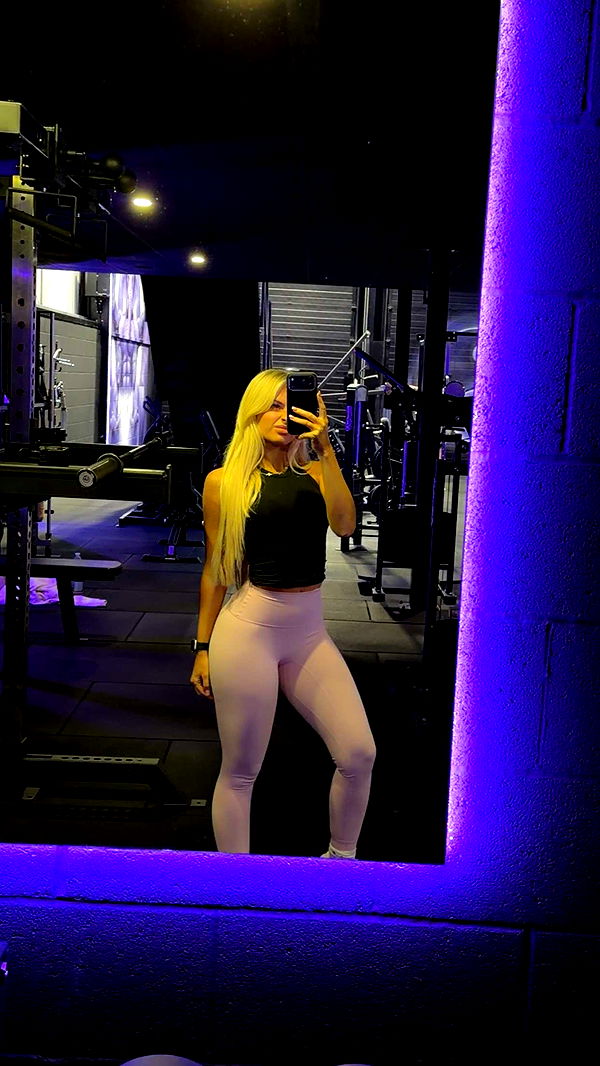 maddietaggx image ~ Altpins