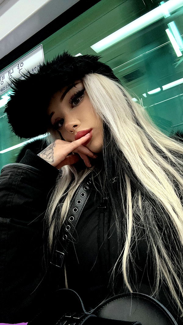 maddysine image ~ Altpins