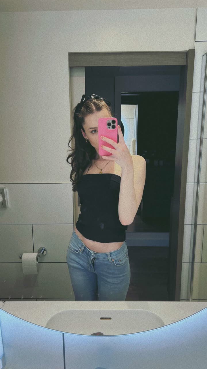 mathilda_bergs snapchat image archive image