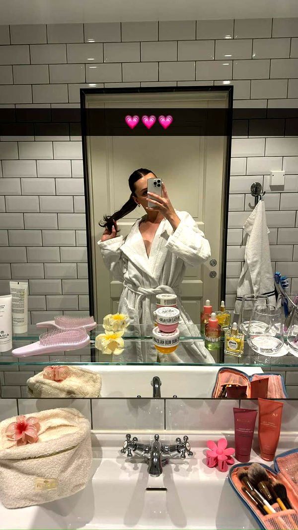 mathilda_bergs image ~ Altpins