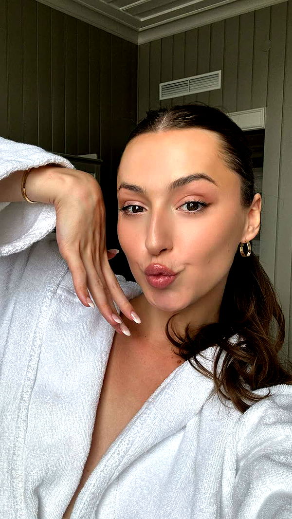 mathilda_bergs image ~ Altpins