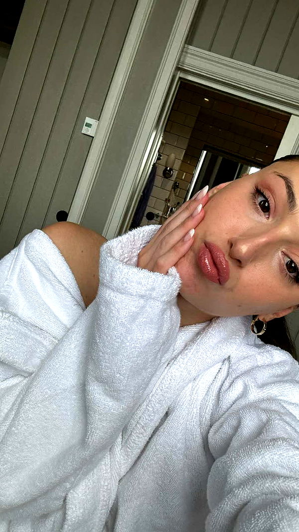 mathilda_bergs image ~ Altpins