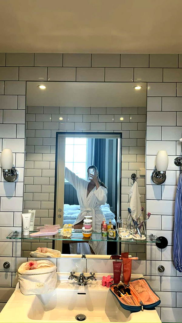 mathilda_bergs image ~ Altpins