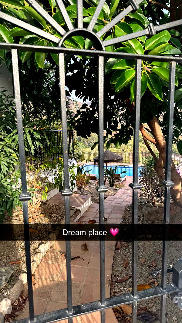 mathilda_bergs image ~ Altpins