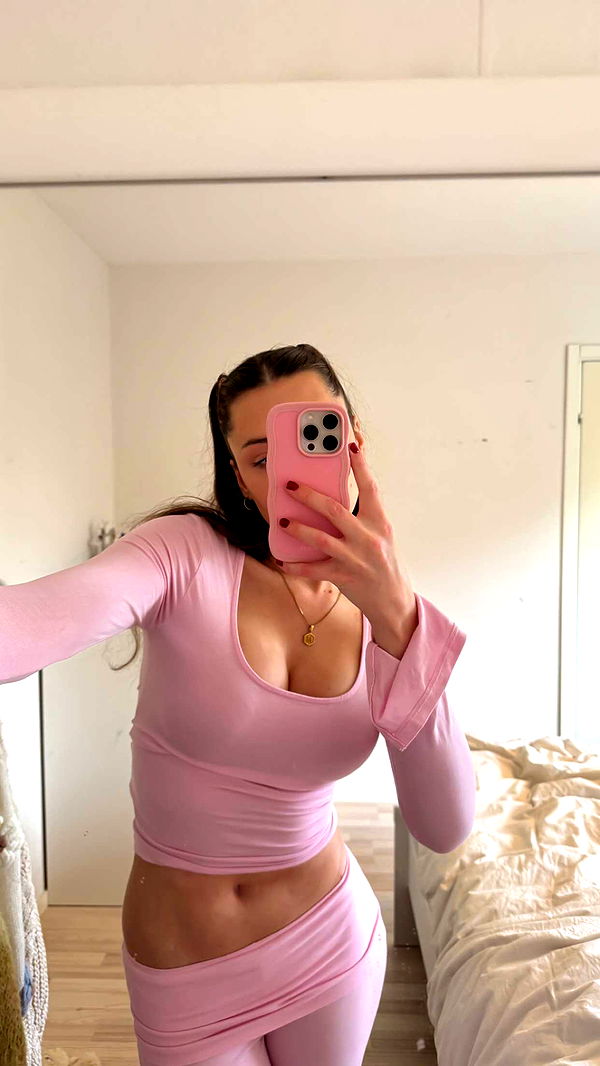 mathilda_bergs image ~ Altpins