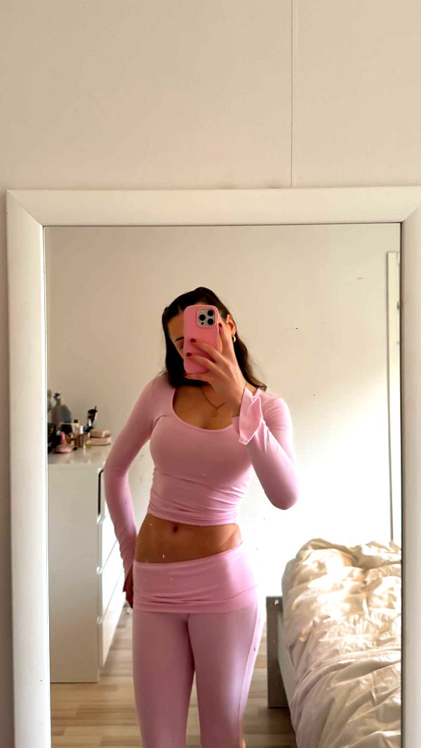 mathilda_bergs image ~ Altpins