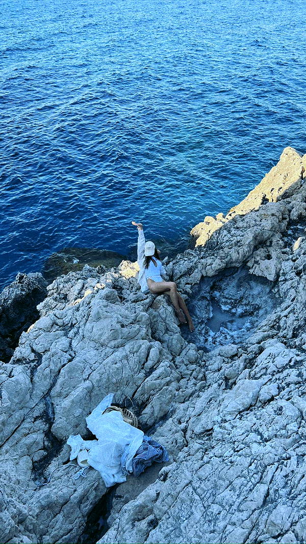 mathilda_bergs image ~ Altpins