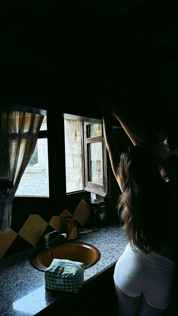 mathilda_bergs image ~ Altpins