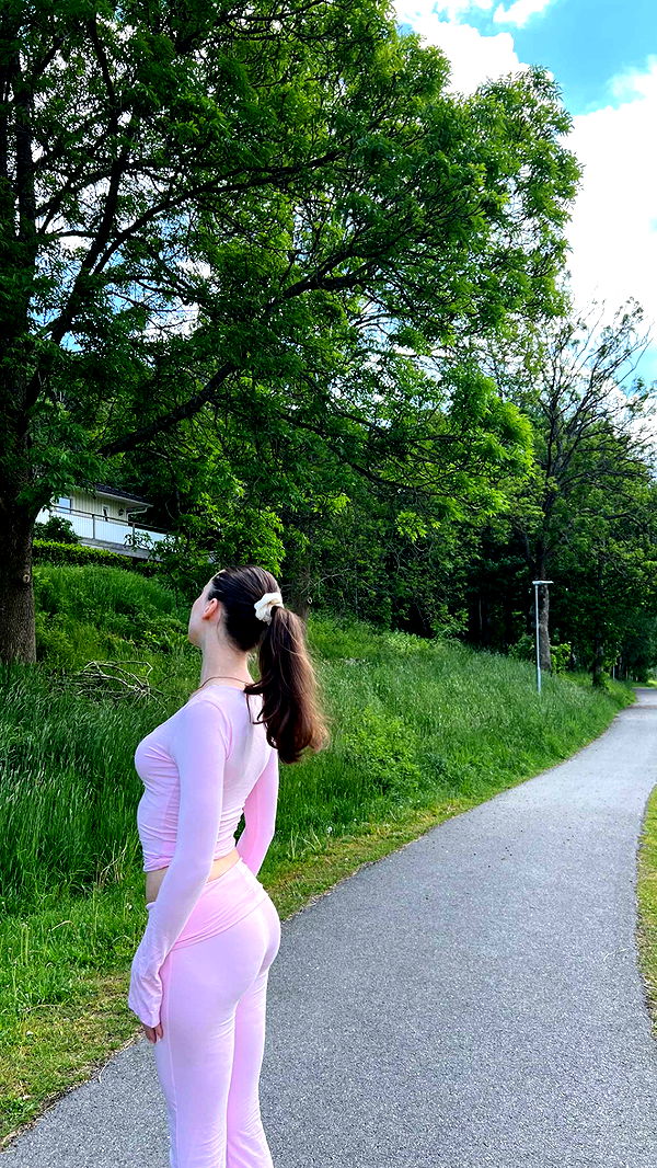 mathilda_bergs image ~ Altpins