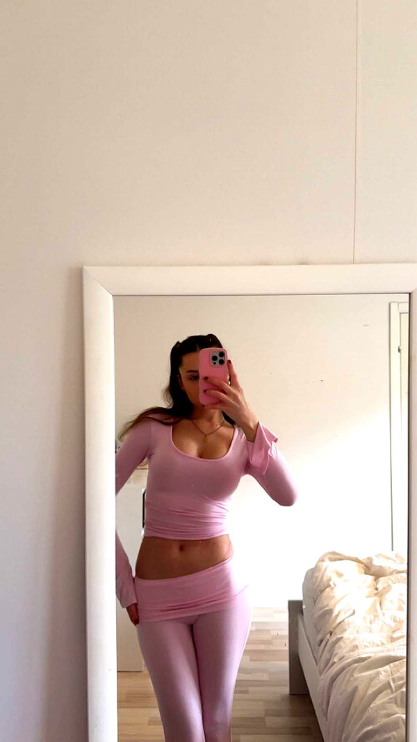 mathilda_bergs image ~ Altpins