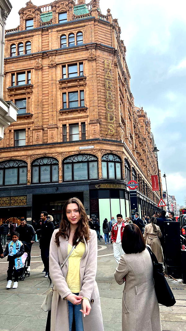 mathilda_bergs image ~ Altpins