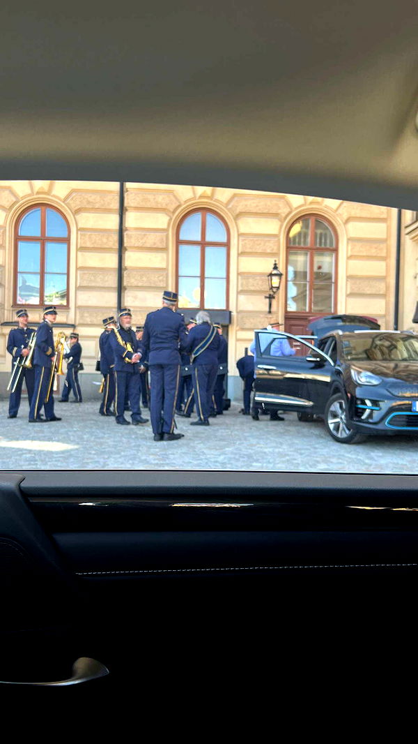 mathilda_bergs image ~ Altpins