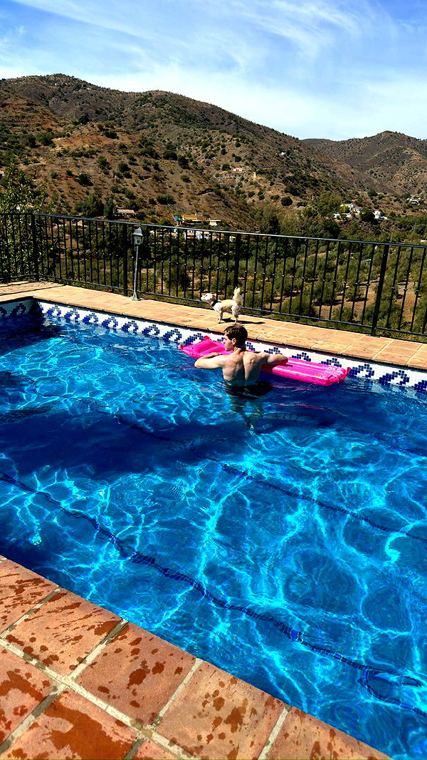 mathilda_bergs image ~ Altpins