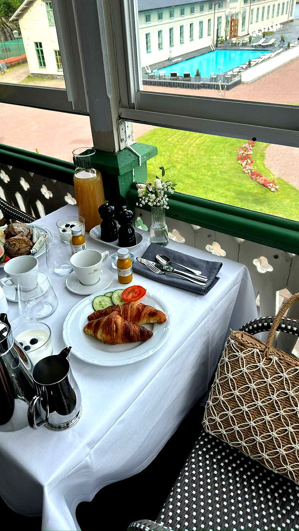 mathilda_bergs image ~ Altpins