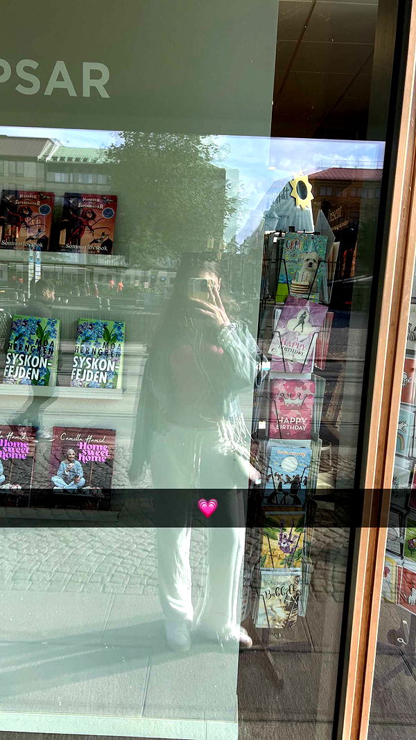 mathilda_bergs image ~ Altpins