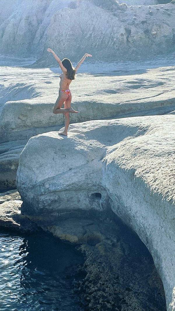 mathilda_bergs image ~ Altpins