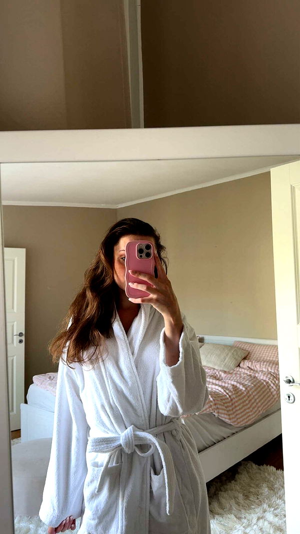 mathilda_bergs image ~ Altpins