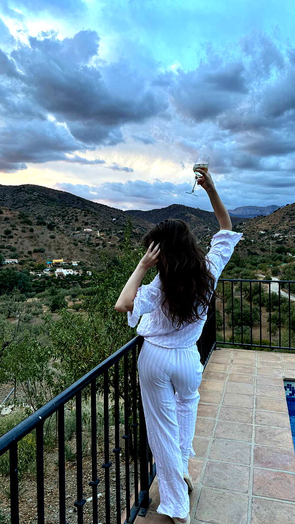 mathilda_bergs image ~ Altpins