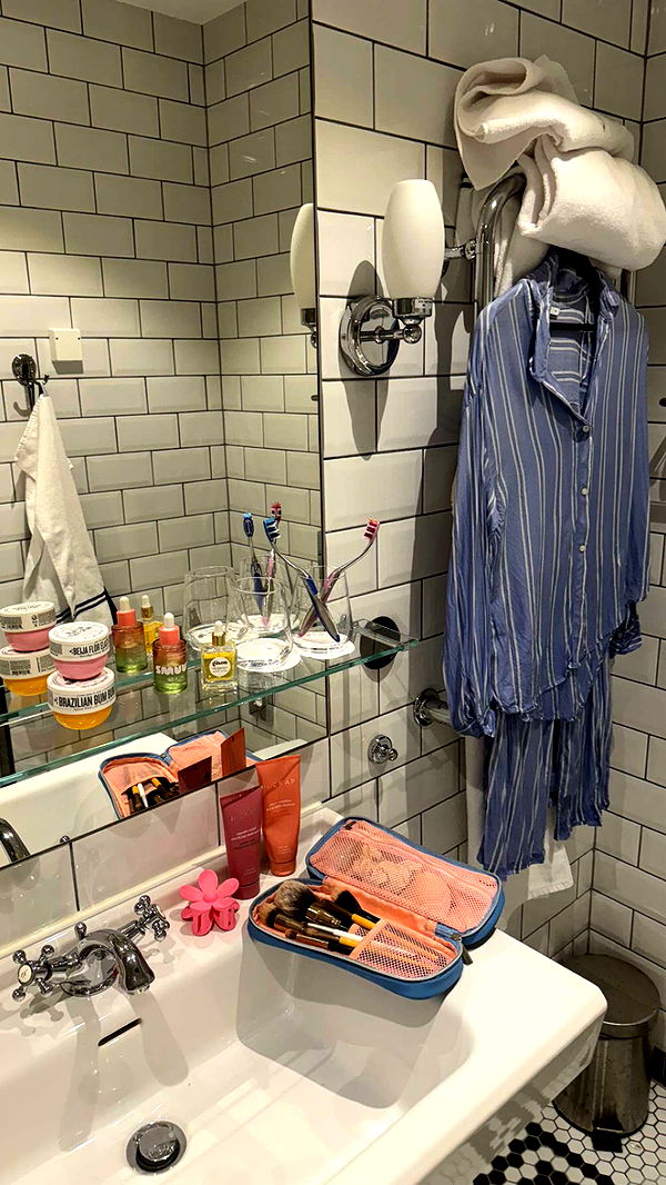 mathilda_bergs image ~ Altpins