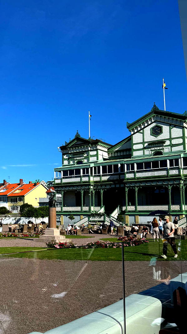 mathilda_bergs image ~ Altpins