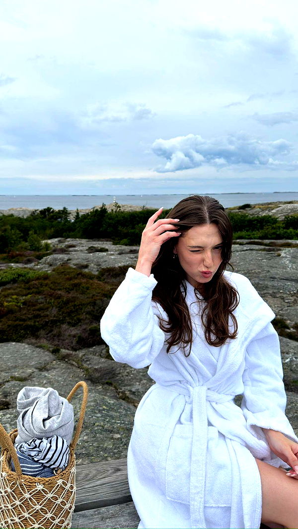 mathilda_bergs image ~ Altpins