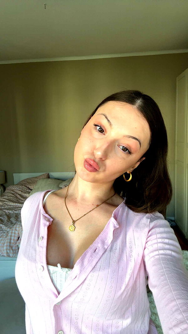 mathilda_bergs image ~ Altpins