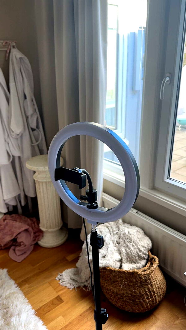 mathilda_bergs image ~ Altpins