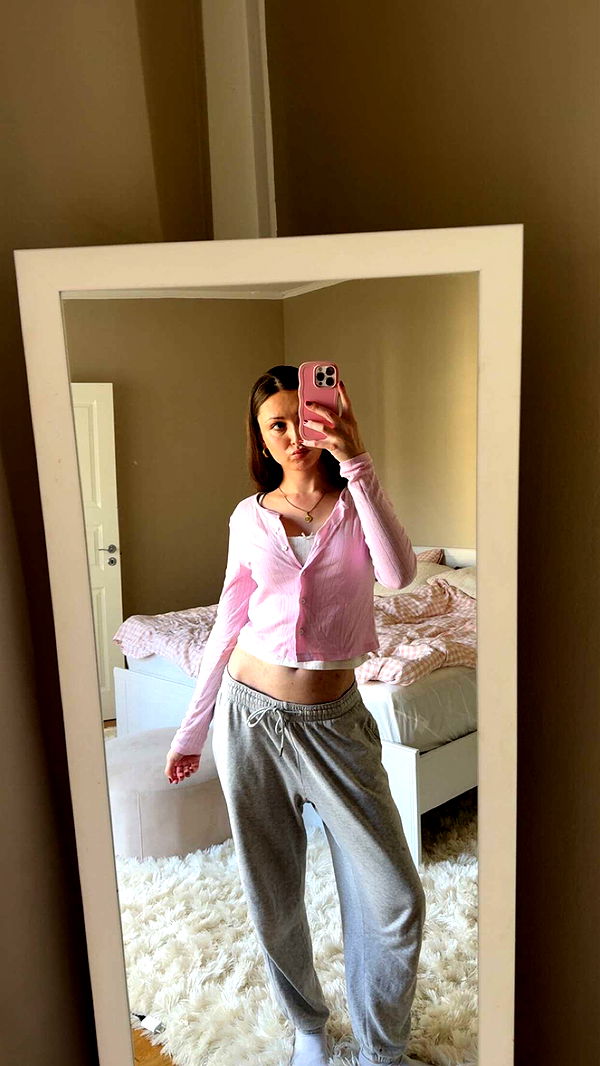 mathilda_bergs image ~ Altpins