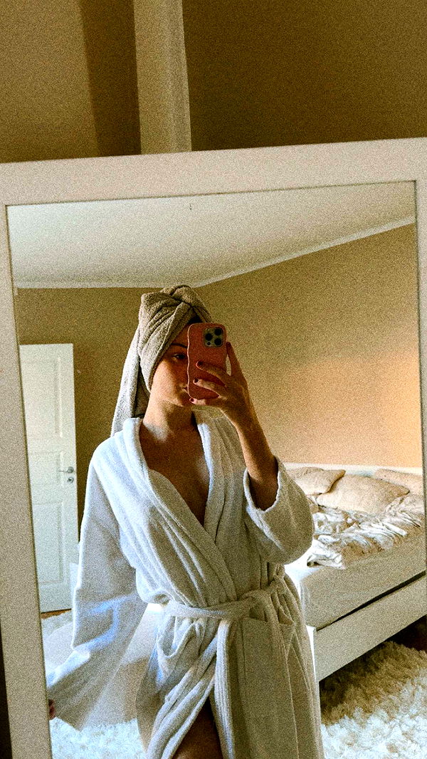 mathilda_bergs image ~ Altpins