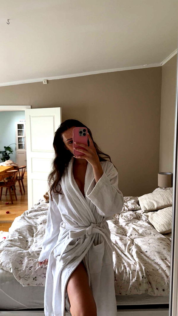 mathilda_bergs image ~ Altpins