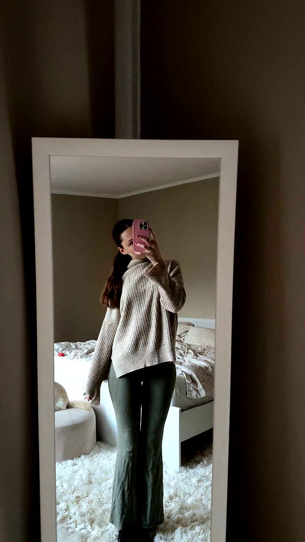 mathilda_bergs image ~ Altpins