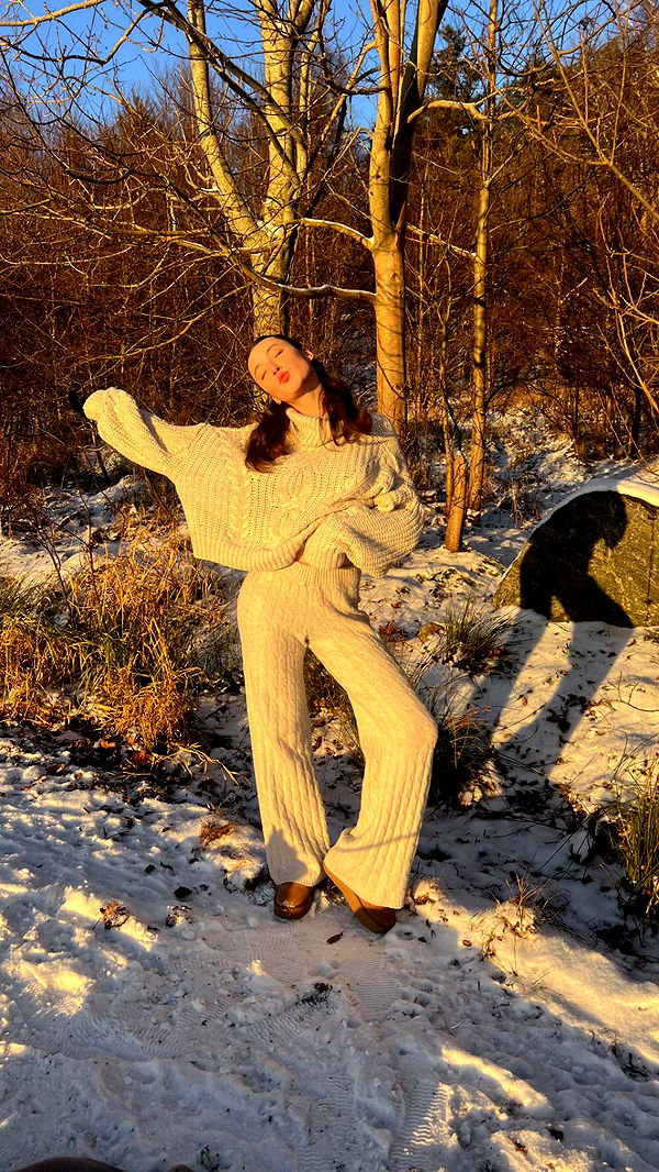 mathilda_bergs image ~ Altpins