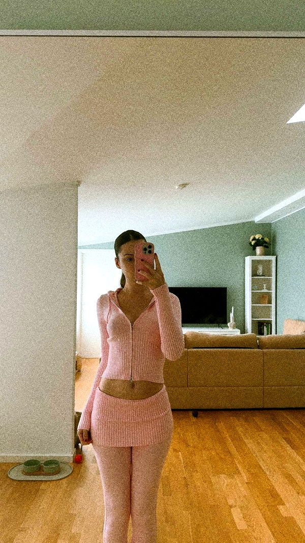 mathilda_bergs image ~ Altpins