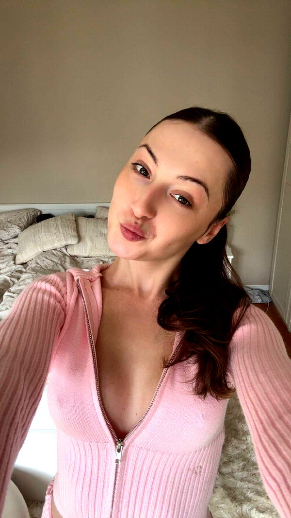 mathilda_bergs image ~ Altpins