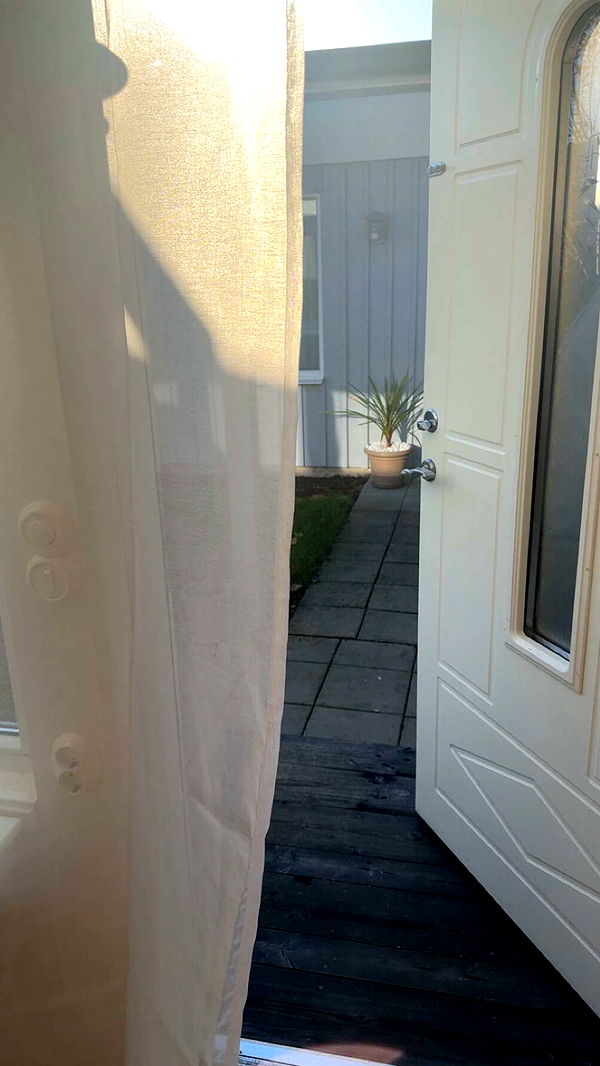 mathilda_bergs image ~ Altpins