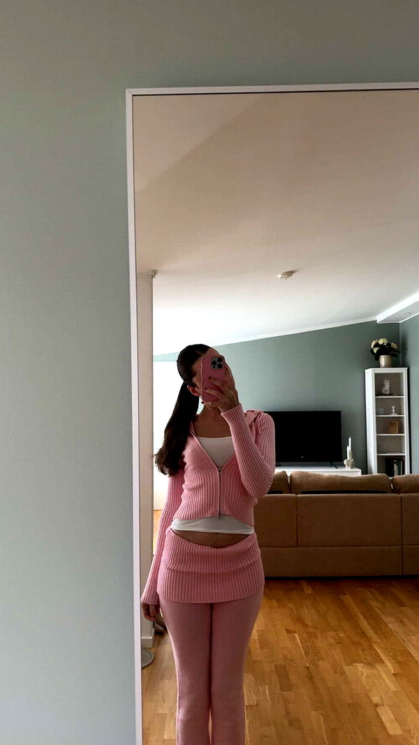 mathilda_bergs image ~ Altpins