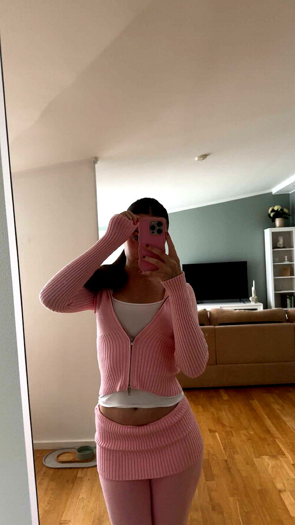 mathilda_bergs image ~ Altpins