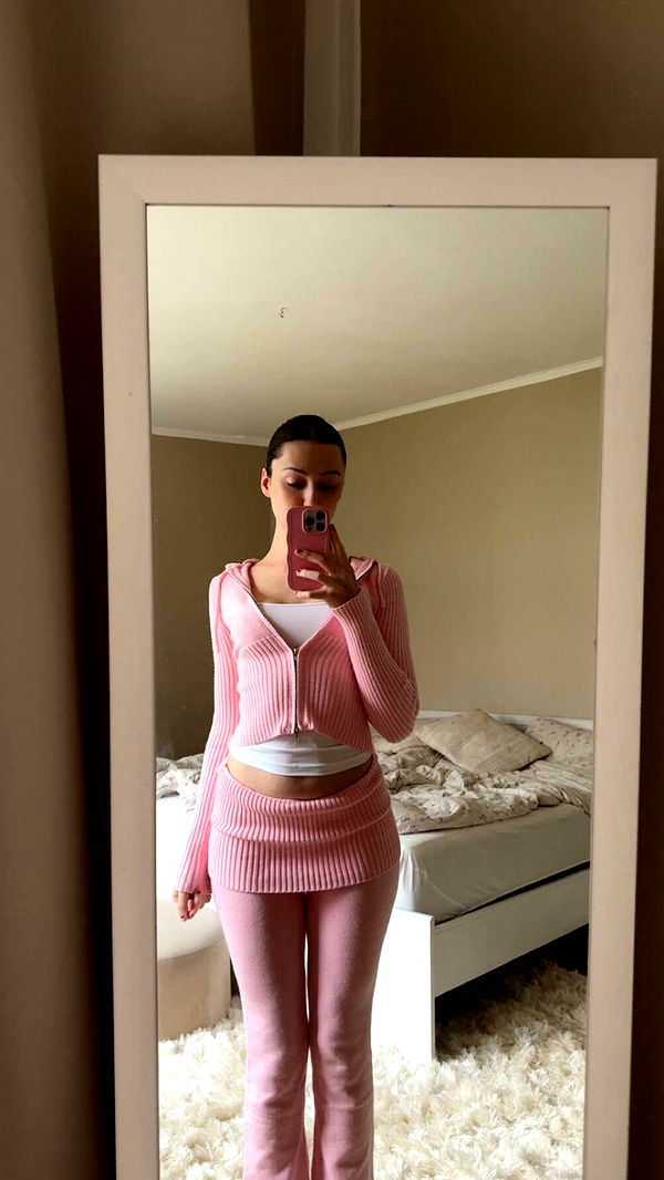 mathilda_bergs image ~ Altpins