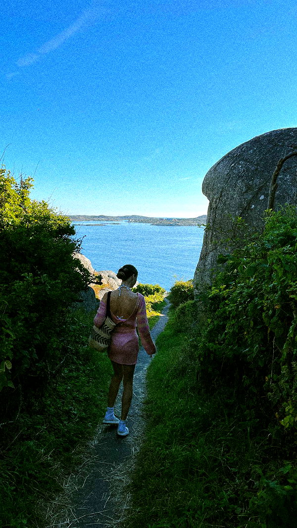 mathilda_bergs image ~ Altpins