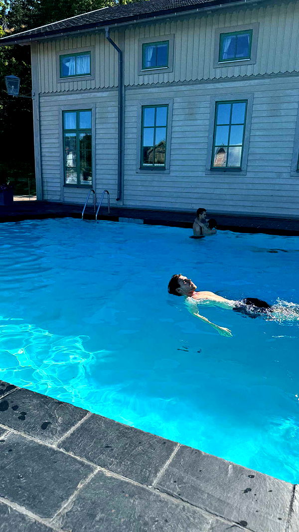 mathilda_bergs image ~ Altpins