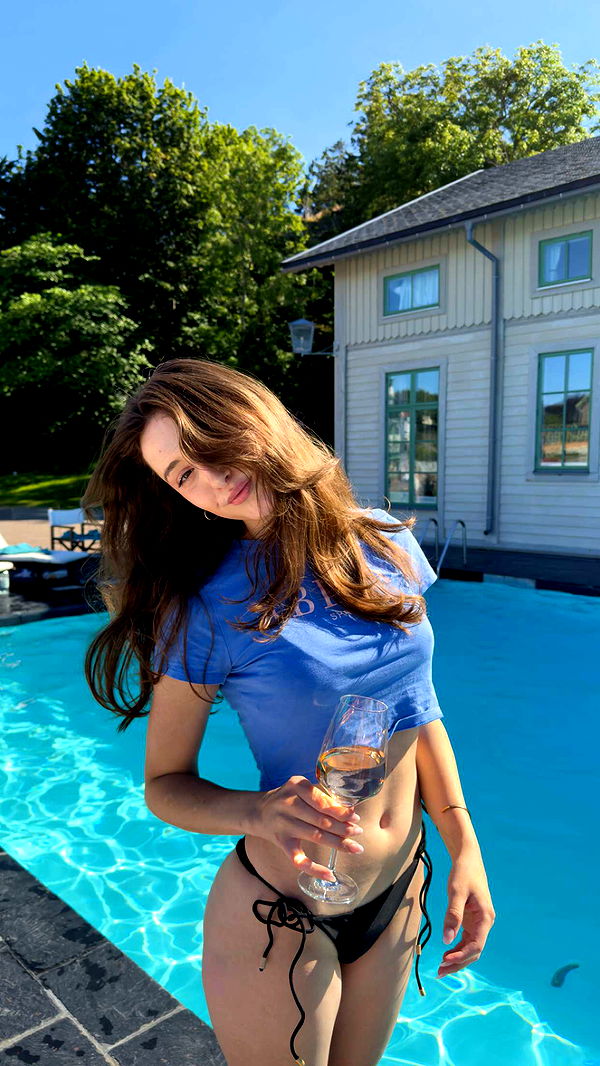 mathilda_bergs image ~ Altpins