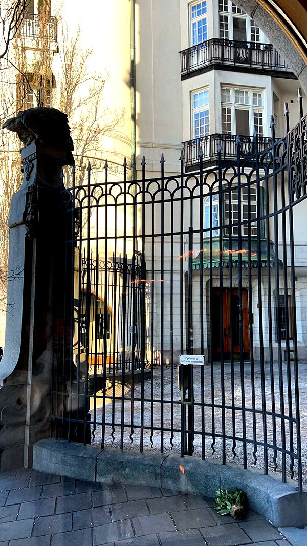 mathilda_bergs image ~ Altpins