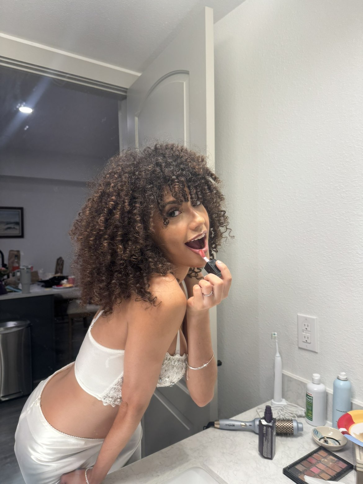 mbeeco snapchat image archive image