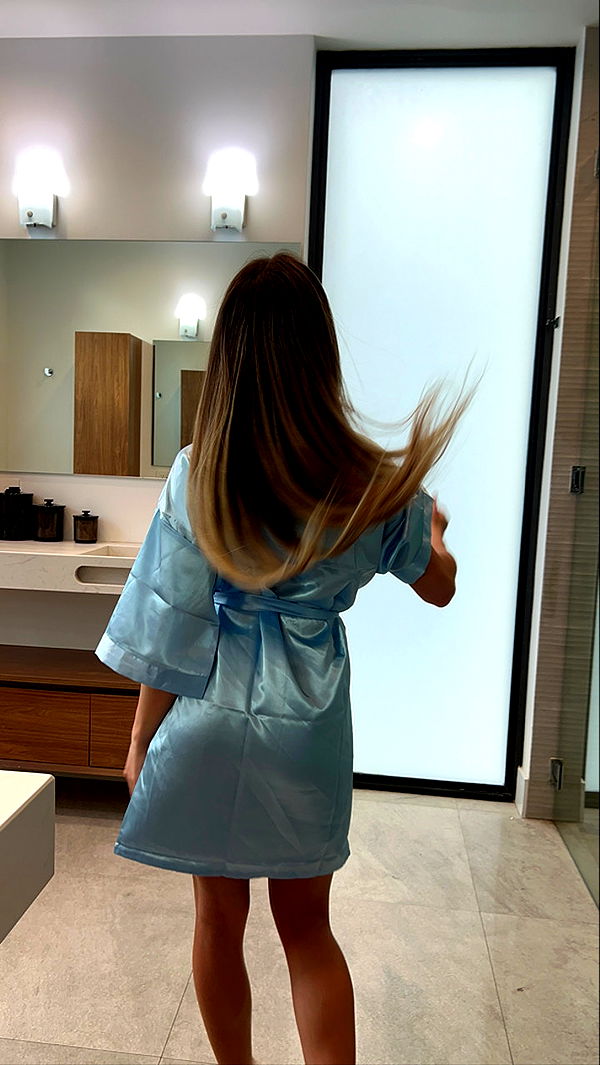 meelahrobbins image ~ Altpins