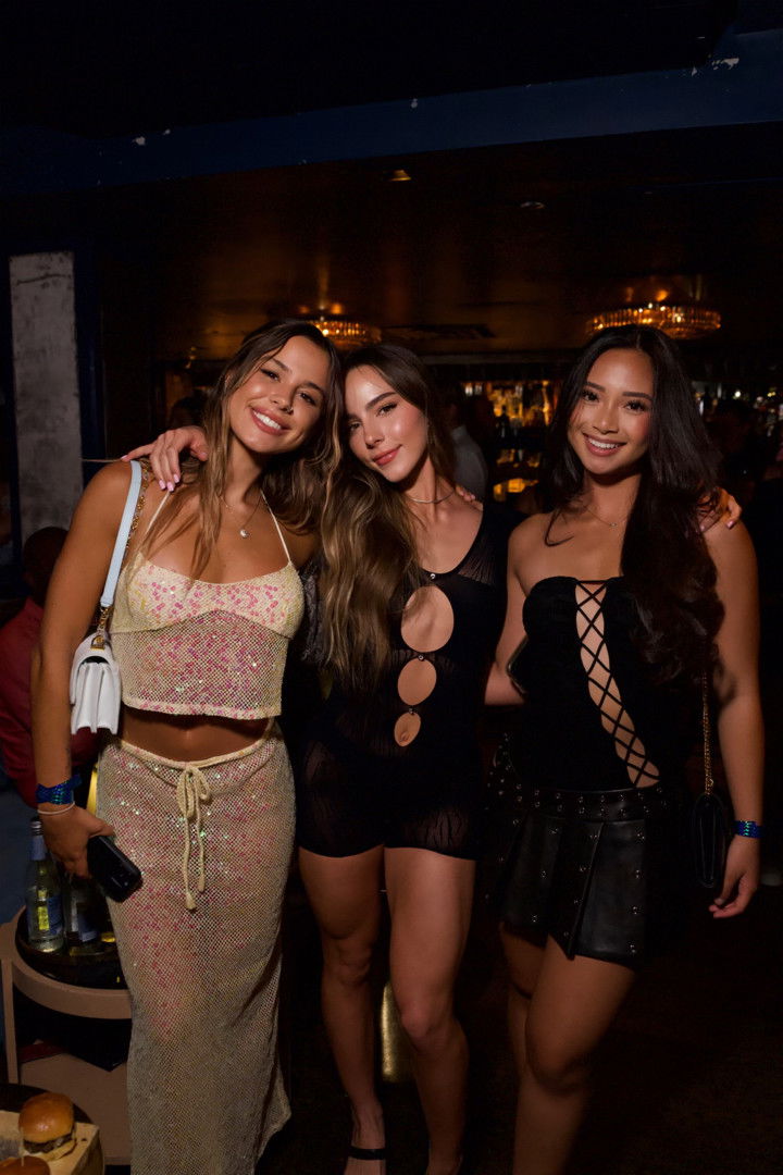 meelahrobbins snapchat image archive image