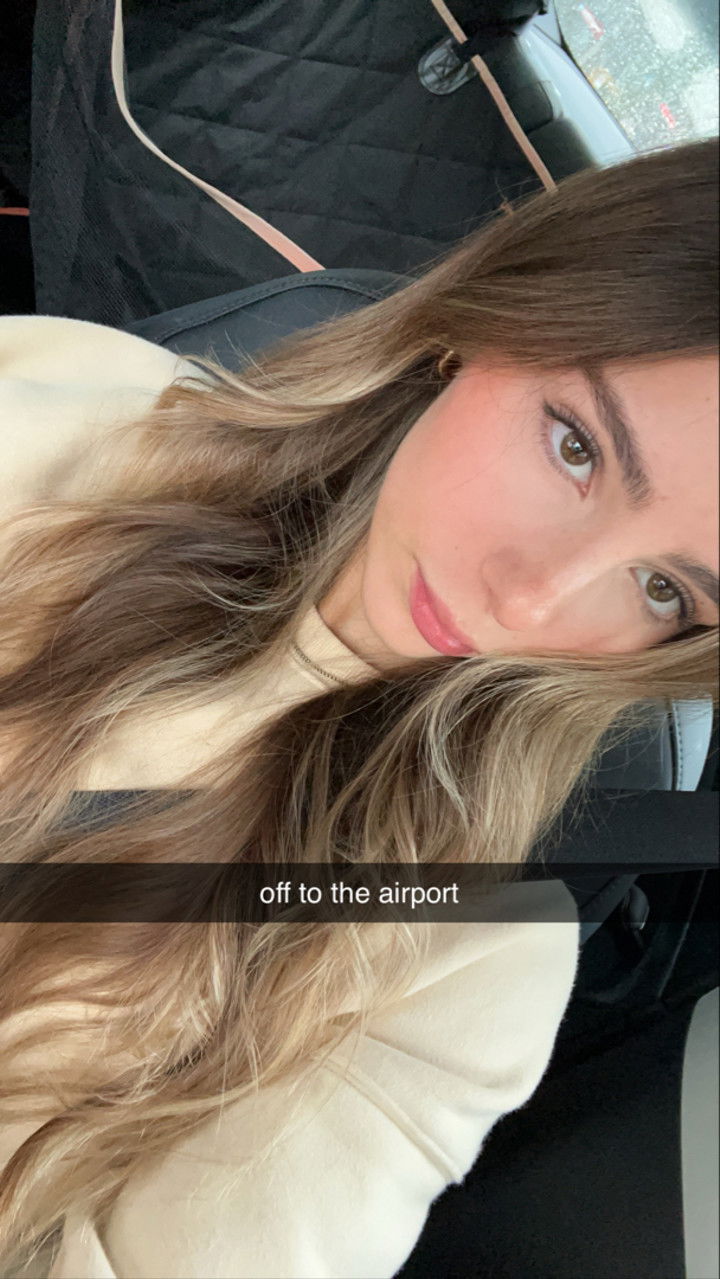 meelahrobbins snapchat image archive image